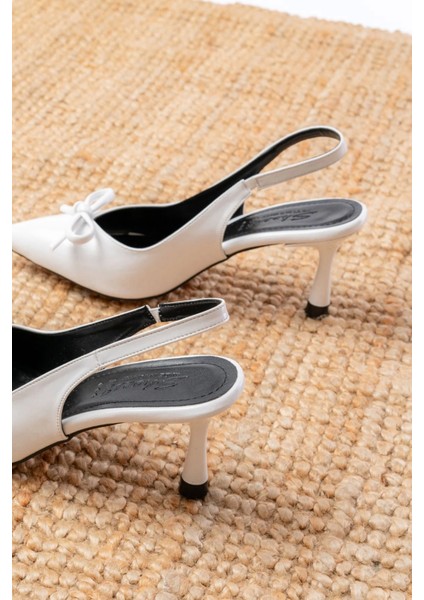 İNF-4500 Beyaz Rugan Günlük Arkası Açık Fiyonklu Topuklu Bayan Ayakkabı indirimleri