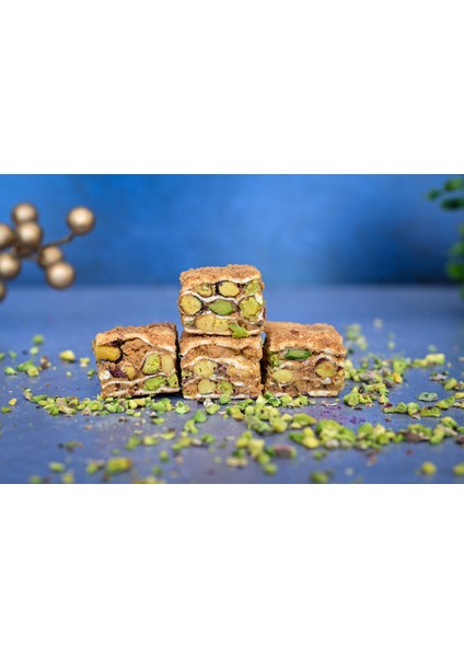 Lotus Fıstıklı Kremalı Baklava Türk Lokumu