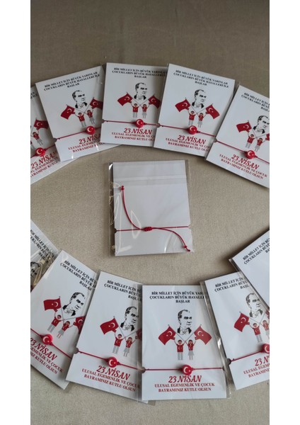 23 Nisan Bayraklı Hediye Bileklik ve Kartı 10 Adet (Hepsi Ayrı Paketli ve Arkası Ayarlanabilir)Şans modelleri