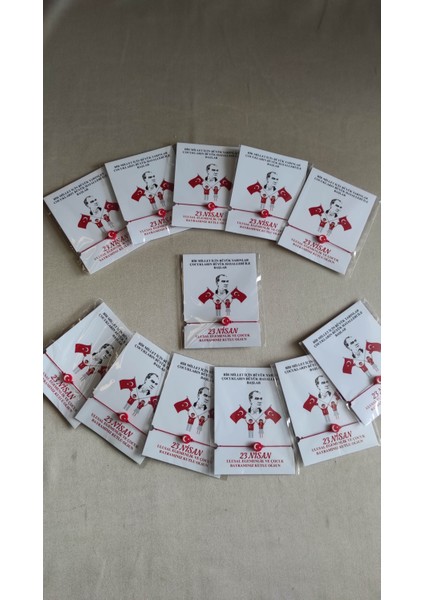 23 Nisan Bayraklı Hediye Bileklik ve Kartı 12 Adet (Hepsi Ayrı Paketli ve Arkası Ayarlanabilir)Şans fiyatları