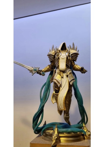 Diablo Tyrael 24 cm Figür modelleri