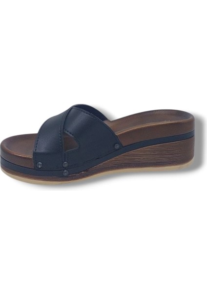 Parmi 24305 Kadın Siyah Çapraz Bant Dolgu Topuk Terlik modelleri