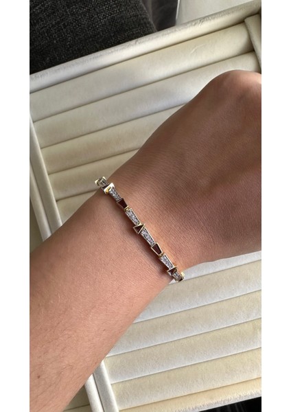 Bordo Detay Taşlı Bileklik fırsatları