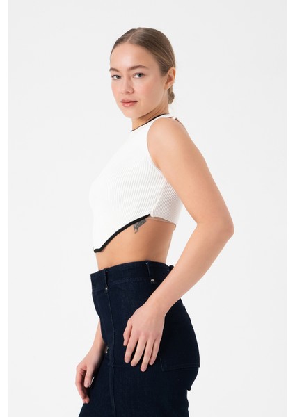 Kolsuz Triko Crop Bluz - Beyaz