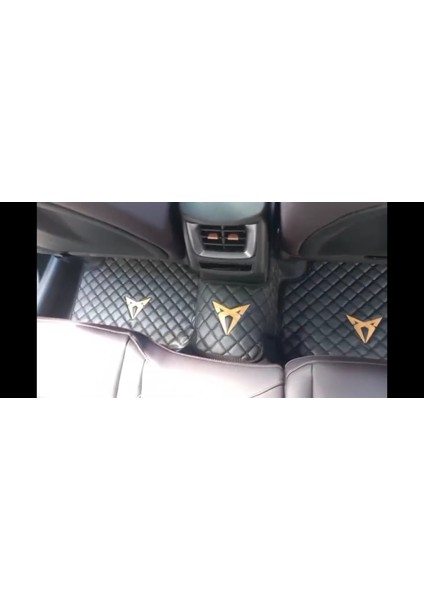 Cupra Terramar Uyumlu 2024-2025 Siyah Baklava Desen 1.SINIF DUNİ DERİ KAPİTONE ALT TABAN SU GEÇİRMEZ EVA ORJİNAL KLİPS SABİTLEME CIRT TABAN DESTEĞİ KOLAY TEMİZLENEBİLİR ÜRÜN ŞIK GÖRÜNÜM