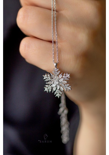 Kar Tanesi Baget Taşlı 925 Ayar Gümüş Kolye