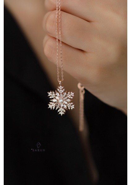 Kar Tanesi Baget Taşlı 925 Ayar Gümüş Kolye modelleri
