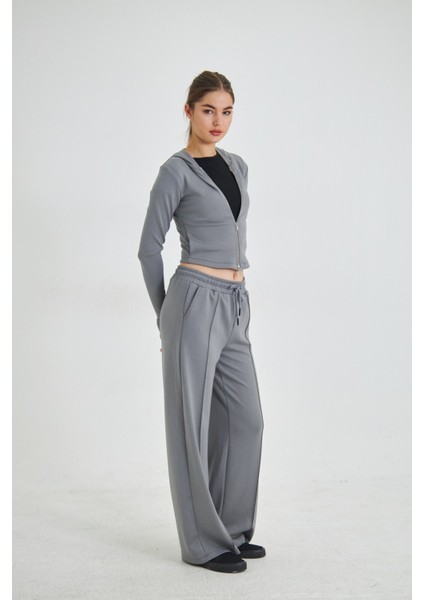 Fermuarlı Kapüşonlu Sweatshirt ve Geniş Paça Özel Dikim Pantolon Modal Kumaş fırsatları