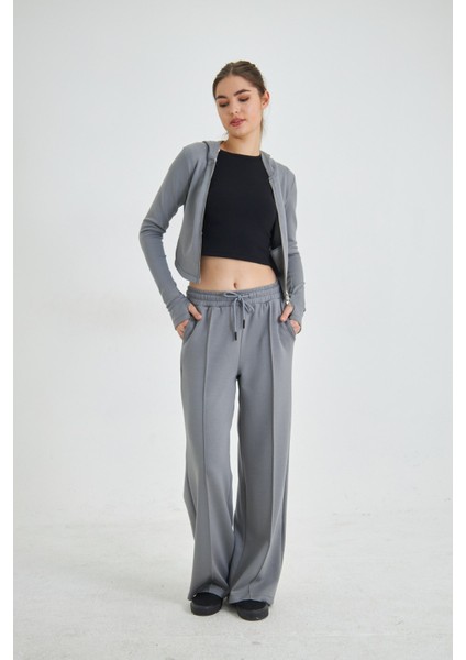 Fermuarlı Kapüşonlu Sweatshirt ve Geniş Paça Özel Dikim Pantolon Modal Kumaş modelleri