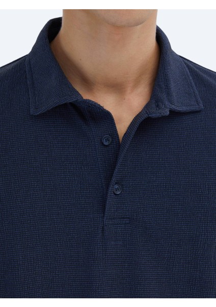 Lacivert Desenli Polo Yaka T-Shirt fırsatları