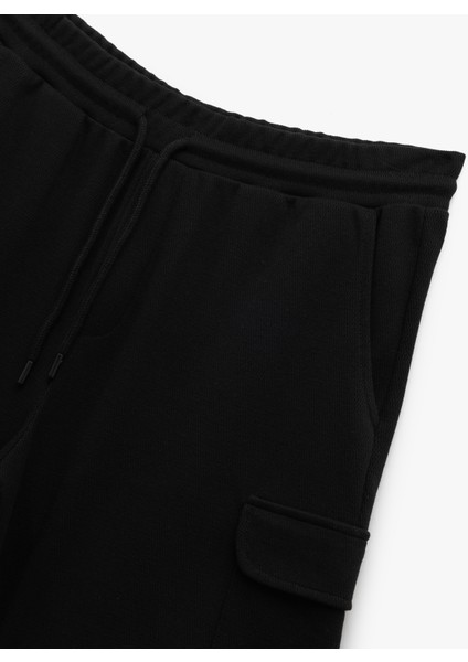 Beli Bağcıklı Kargo Cepli Spor Şort