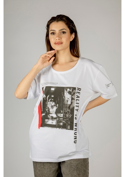 Woxxo Reality Is Wrong Baskılı Unisex Oversize T-Shirt -Beyaz Lycralı Modal/pamuk