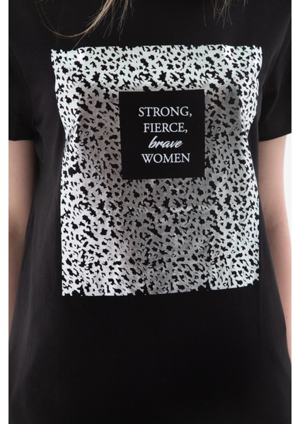 25Y0430K1 Kadın Baskılı T-Shirt fırsatları