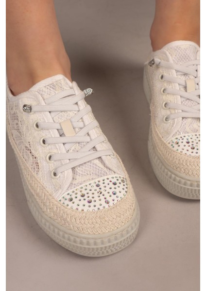 Luxora Lastik Bağcıklı Dantel Sneakers Beyaz indirimleri