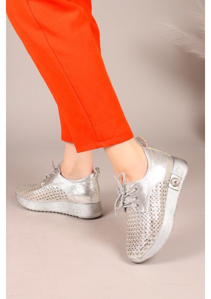 Fluff Lazerli Taşlı Bağcıklı Sneakers Gümüş