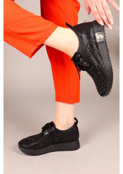 Fluff Lazerli Taşlı Bağcıklı Sneakers Siyah