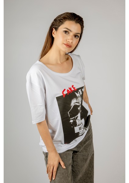 Woxxo Fake News Baskılı Unisex Oversize T-Shirt -Beyaz Lycralı Modal/pamuk modelleri