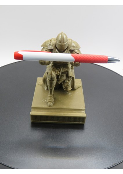 Ofisinin Sessiz Kahramanı: El Yapımı 3D Baskı Şövalye - Kalemini Korumaya Geldi! fiyatları