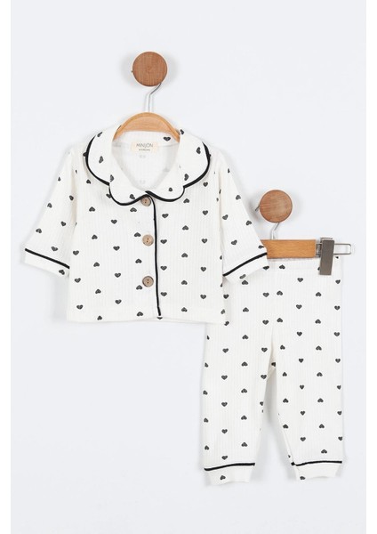 Kalp Desenli Düğme Detaylı Bebe Yaka Takım