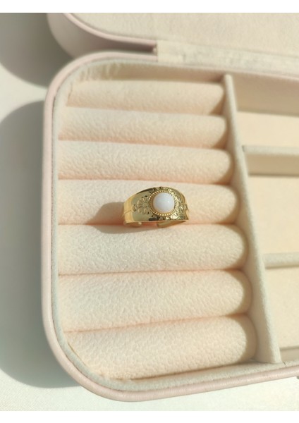 Kadın Otantik Yuvarlak Beyaz Taş Yüzük fiyatları