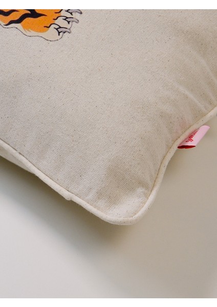 Kaplan Safari Baskı Kırlent Kılıfı fırsatları