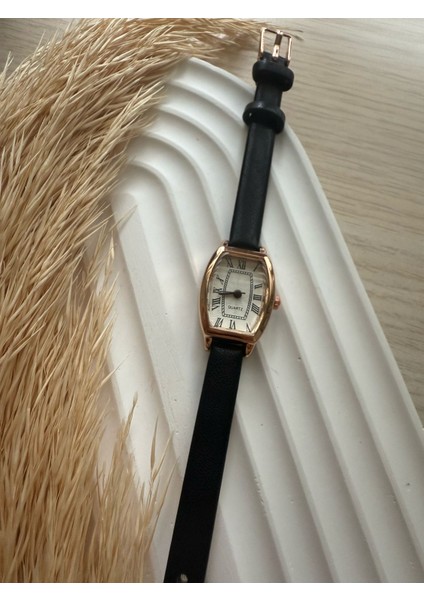 Retro Minimal Deri Kordon Vintage Kadın Kol Saati modelleri