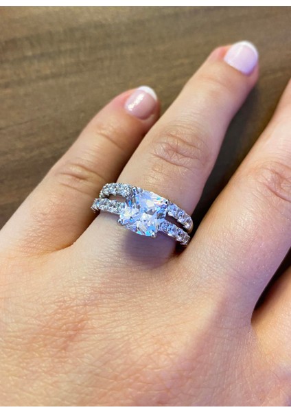 Kadın Tek Taş Model Yarım Tur Gümüş Yüzük fiyatları