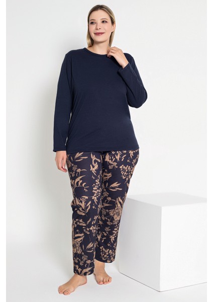 Kadın Lacivert Renkli Çiçek Desenli Uzun Kollu Pijama Takımı B-49