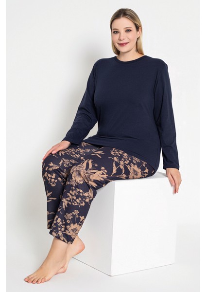 Kadın Lacivert Renkli Çiçek Desenli Uzun Kollu Pijama Takımı B-49