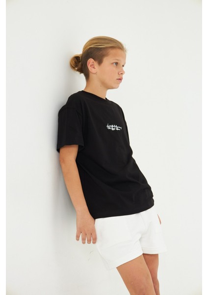 Arka Baskılı Minimalist Yüz Desenli %100 Pamuk Beyaz Oversize Unisex Çocuk Tişört modelleri