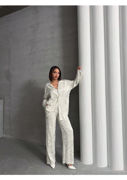 Kadın Leopar Desenli Oversize Saten Takım