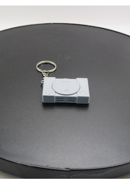 Retro Ps1 Oyun Konsolu 3D Baskı Anahtarlık - Nostaljik Oyuncu Aksesuarı (Tek Renk)