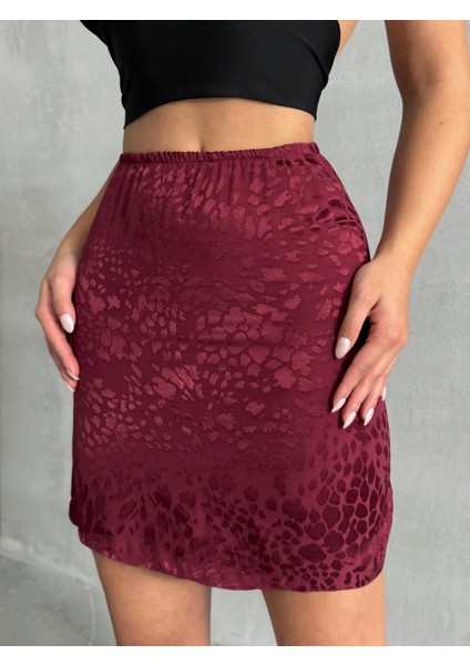 Kadın Desenli Saten Etek