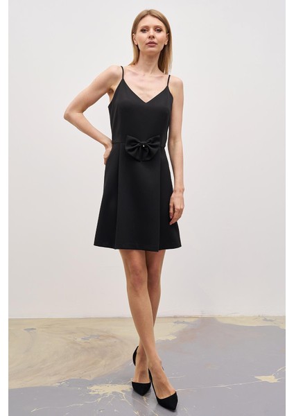 Ön Fiyonklu-Innce Askılı Elbise modelleri