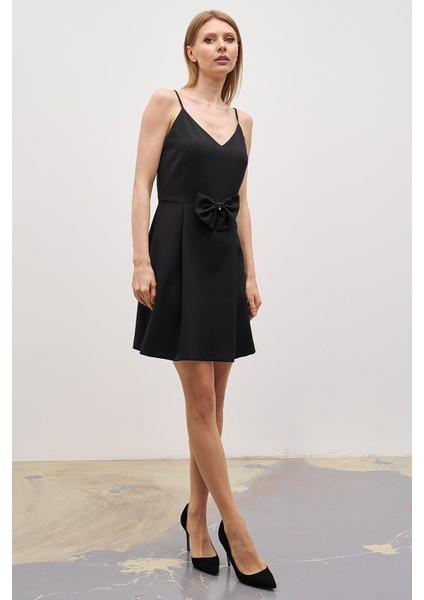 Ön Fiyonklu-Innce Askılı Elbise indirimleri