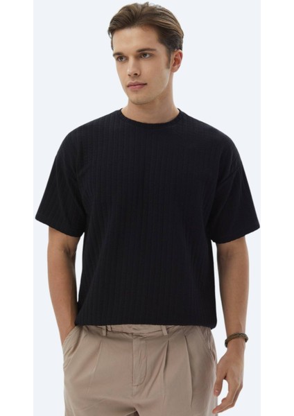 Siyah Jakarlı Bisiklet Yaka Pamuk Karışımlı T-Shirt