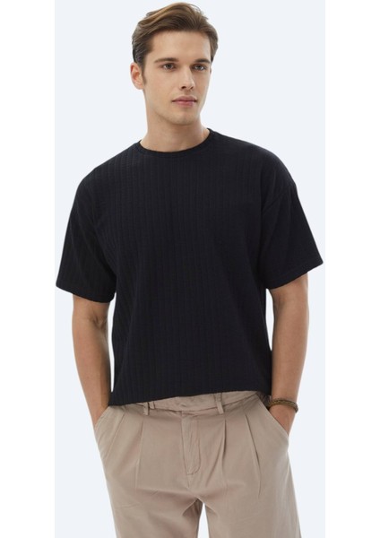 Siyah Jakarlı Bisiklet Yaka Pamuk Karışımlı T-Shirt