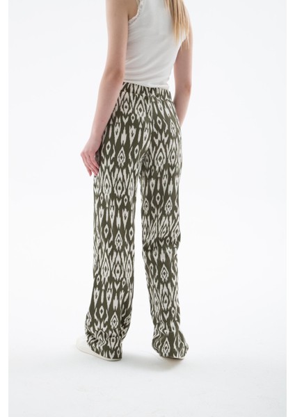 25Y0179K1 Kadın Desenli Pantolon fırsatları