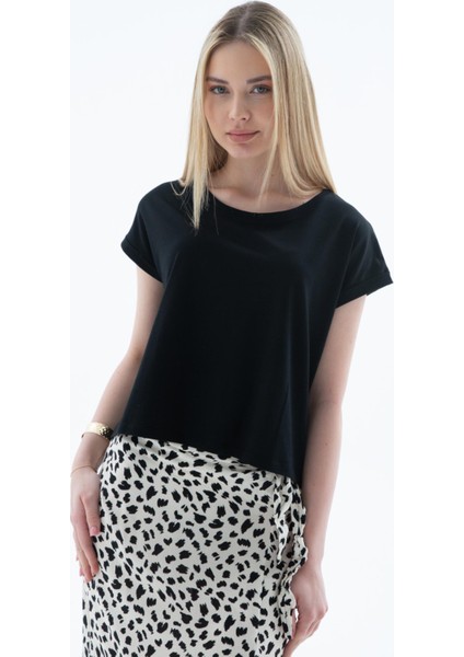 25Y0511K1 Kadın Kısa Kollu Crop T-Shirt indirimleri