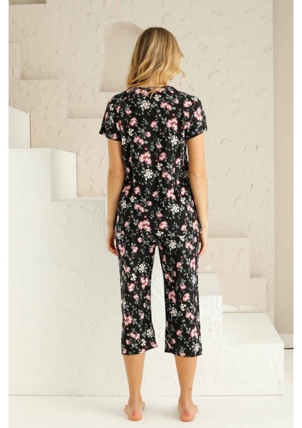 Kadın Çiçek Desen Dantel Detay Viskon Kısa Kol Kapri Pijama Takımı modelleri