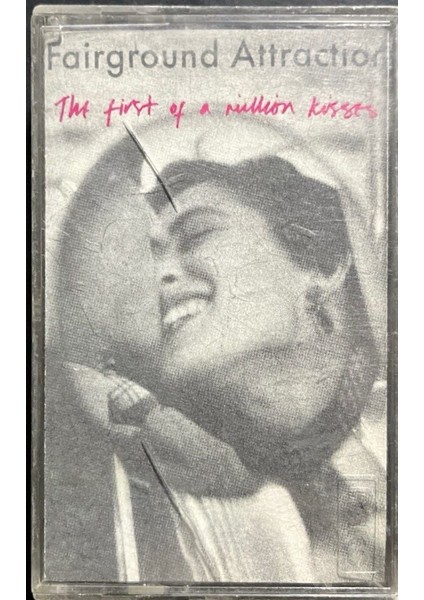 Fairground Attraction The First Of A Million Kisses Kaset