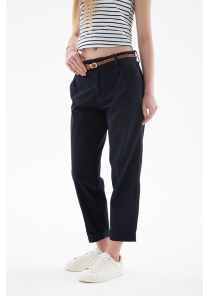 25Y0107K1 Kadın Kemerli Pantolon modelleri