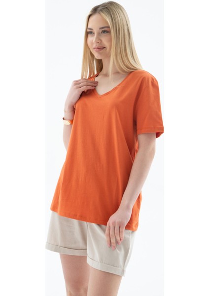 25Y0248K1 Kadın V Yaka T-Shirt fiyatları