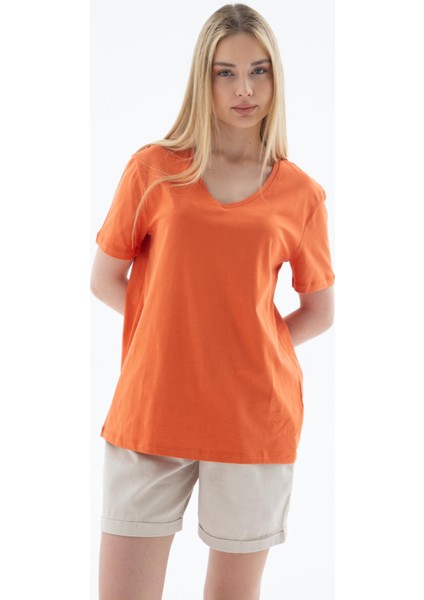 25Y0248K1 Kadın V Yaka T-Shirt modelleri