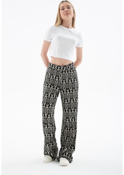25Y0179K1 Kadın Desenli Pantolon fiyatları