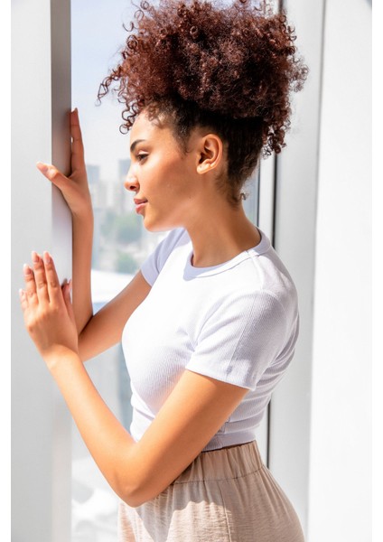 Kadın Fitilli Bisiklet Yaka Basic Crop T-Shirt indirimleri