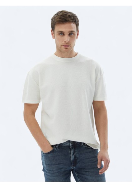 Ekru Bisiklet Yaka %100 Pamuk T-Shirt