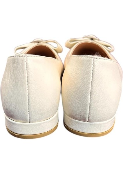 Ekru Deri Fiyonk Tokalı Babet Ayakkabı modelleri