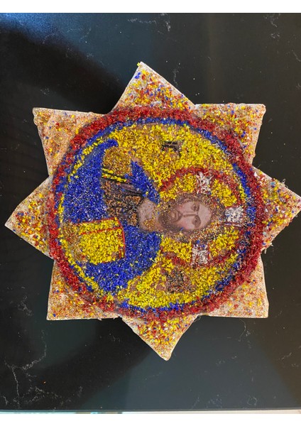 Cam Tozundan Yapılmış El Yapımı Yıldız Şeklinde Pantokrator Isa