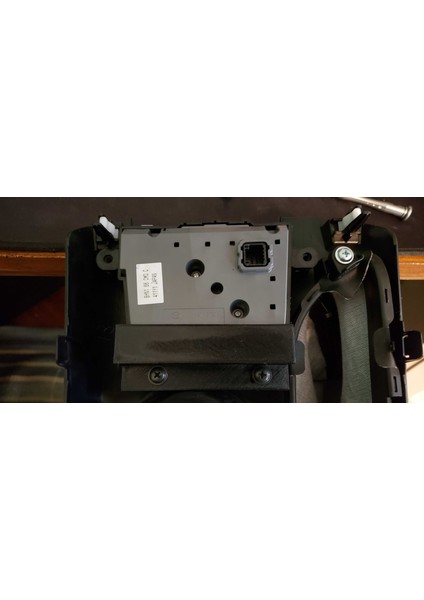Mazda 3 2014-2019 Komutan Anahtarı Braketi T3719852